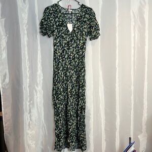 Women’s long dress.   2155